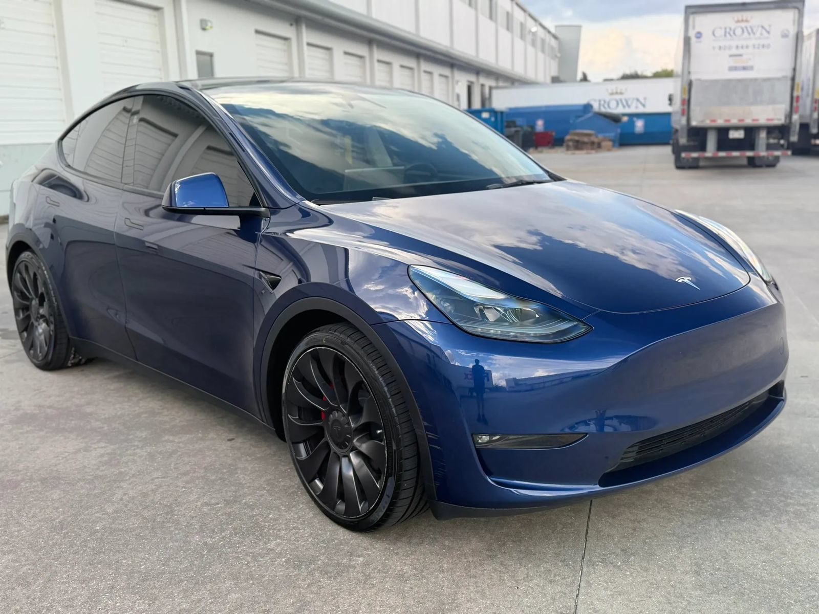 Used 2023 Tesla Model Y Performance AWD/4WD image 4