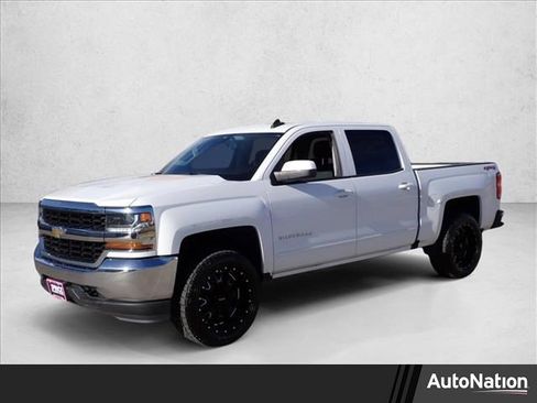 Used 2018 Chevrolet Silverado 1500 LT w/ Trailering Package image 1