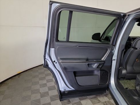 Used 2024 Rivian R1S Adventure AWD/4WD image 17