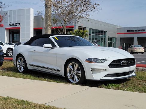Used 2021 Ford Mustang Premium w/ Pony Package image 27