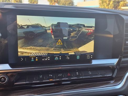 Used 2025 Chevrolet Silverado 2500 LT w/ Texas Edition image 4