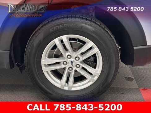 Used 2024 Ford Explorer XLT image 21