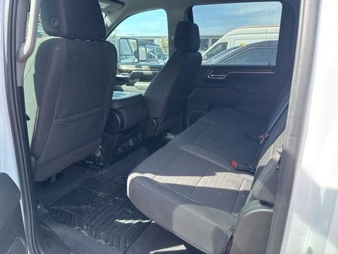 Used 2025 Chevrolet Silverado 2500 LT w/ Convenience Package image 6