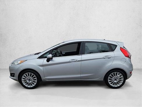 Used 2014 Ford Fiesta Titanium image 9