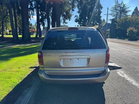 Used 2002 Dodge Grand Caravan Sport image 4