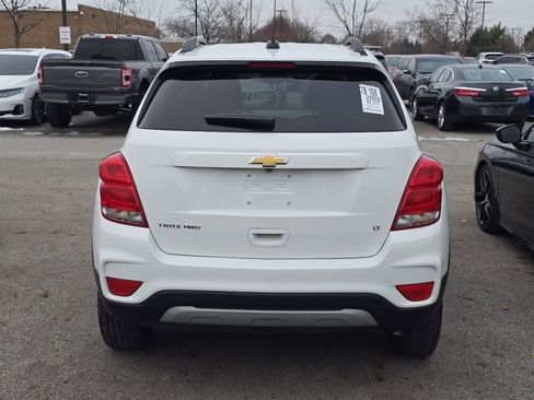 Used 2020 Chevrolet Trax LT w/ LT Convenience Package image 5
