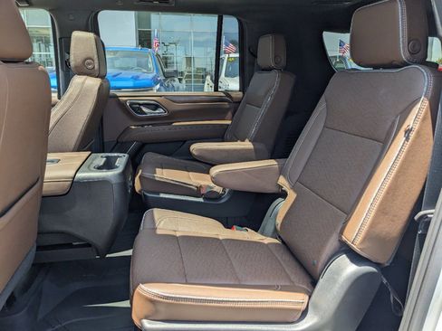 New 2023 Chevrolet Suburban High Country RWD image 10