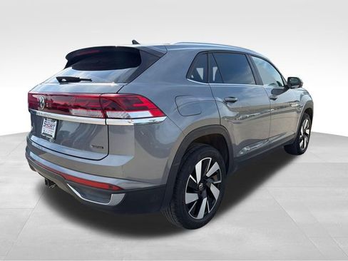 Used 2025 Volkswagen Atlas Cross Sport SE AWD/4WD image 6