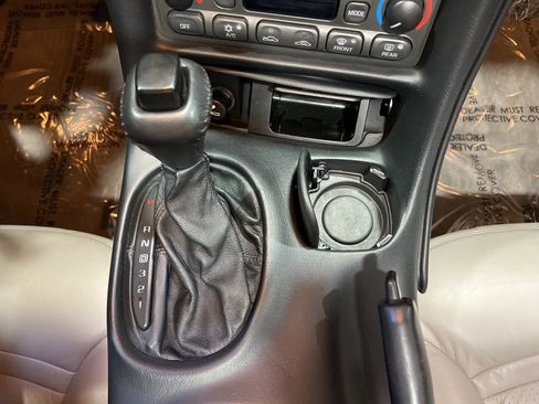 Used 1999 Chevrolet Corvette Convertible w/ Performance Handling Pkg image 26