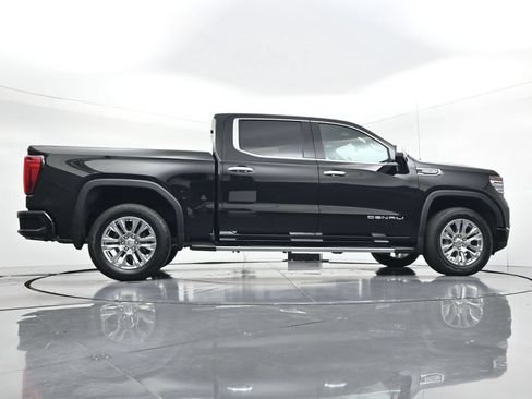 Used 2025 GMC Sierra 1500 Denali w/ Technology Package AWD/4WD image 28