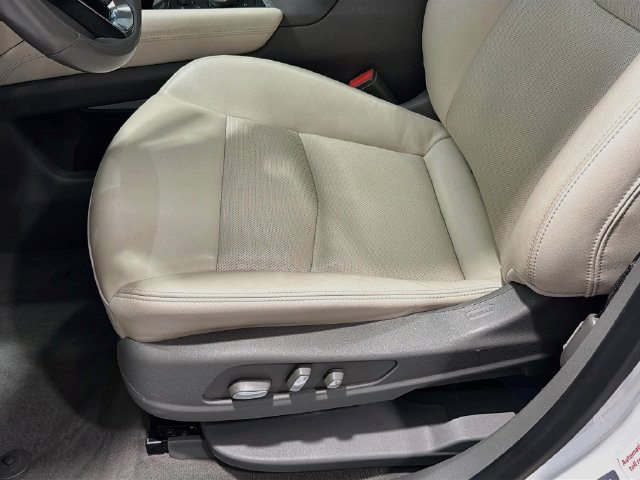 Used 2024 Cadillac XT6 Premium Luxury AWD/4WD image 18