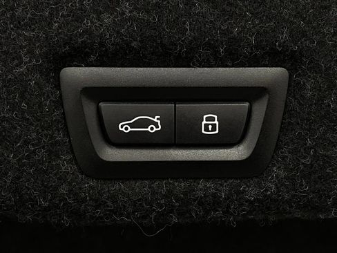 Certified 2024 BMW 530i xDrive w/ Convenience Package image 6