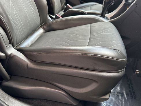 Certified 2022 Chevrolet Trax LT w/ Driver Confidence Package AWD/4WD image 23