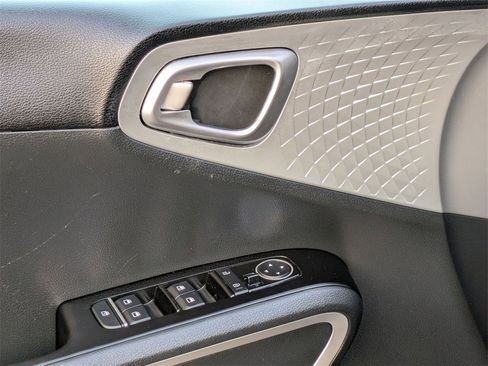 Used 2023 Kia Soul LX w/ Option Group 015 image 11