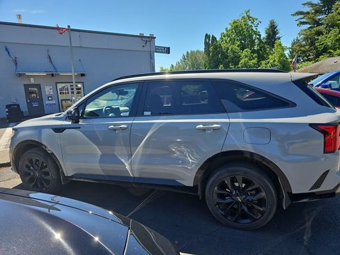 Used 2022 Kia Sorento X-Line EX AWD/4WD image 3