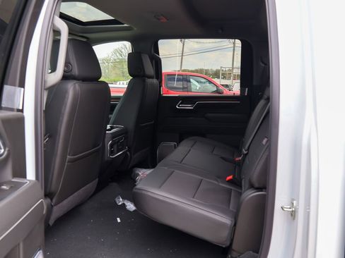 New 2026 GMC Sierra 3500 Denali w/ Denali Reserve Package AWD/4WD image 12