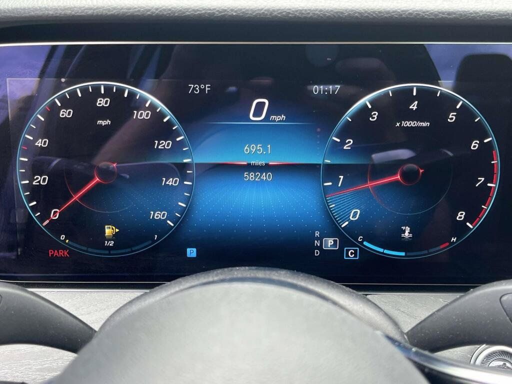Used 2021 Mercedes-Benz E 350 4MATIC Sedan image 3