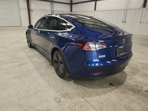 Used 2019 Tesla Model 3 Standard Range Plus image 3