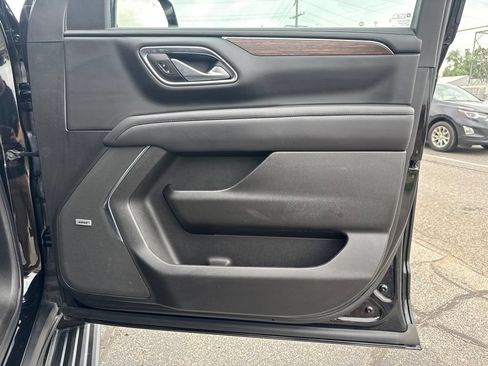 Used 2023 Chevrolet Suburban High Country w/ LPO, Illumination Package AWD/4WD image 29