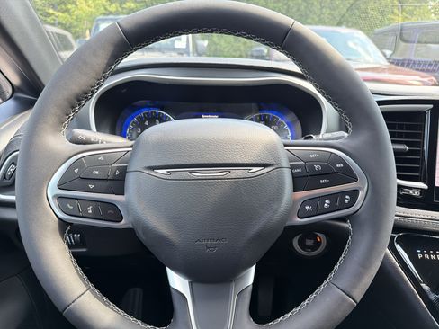 New 2027 Chrysler Pacifica Select w/ Family Tech Group AWD/4WD image 20