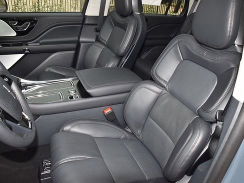 New 2026 Lincoln Aviator Reserve AWD/4WD image 34