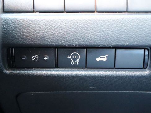 Used 2024 Nissan Rogue SV FWD image 42