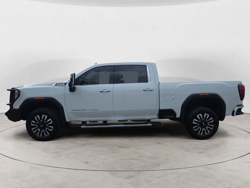 Used 2020 GMC Sierra 3500 Denali w/ Denali Ultimate Package AWD/4WD image 2