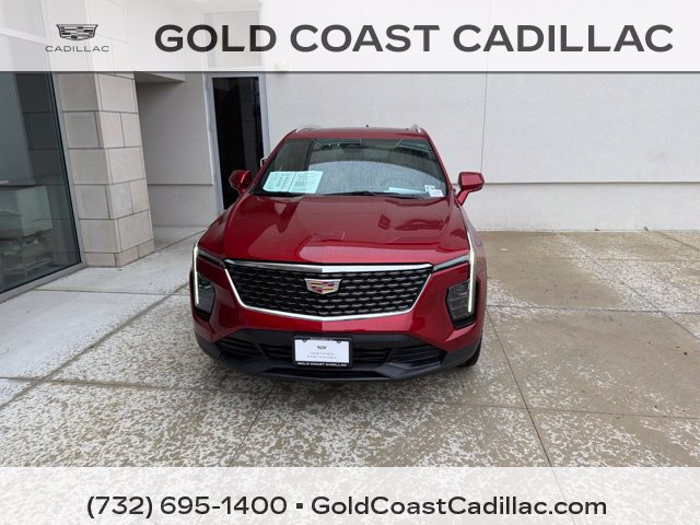 Used 2024 Cadillac XT4 Luxury w/ Cold Weather Package AWD/4WD image 5