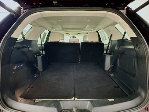 Used 2018 Ford Explorer Platinum image 31