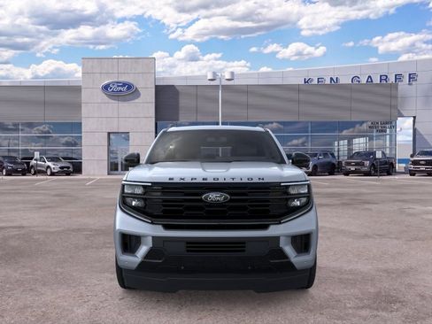 New 2026 Ford Expedition Max Platinum w/ Stealth Appearance Package AWD/4WD image 9
