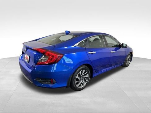 Used 2018 Honda Civic EX image 6