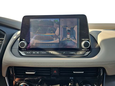 Used 2021 Nissan Rogue SV w/ Premium Package FWD image 19
