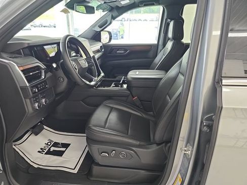 Certified 2025 GMC Yukon Denali AWD/4WD image 13