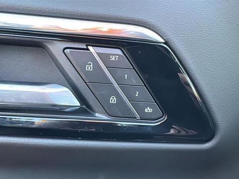 New 2025 Chevrolet Suburban Premier w/ Sun And Tow Package image 20