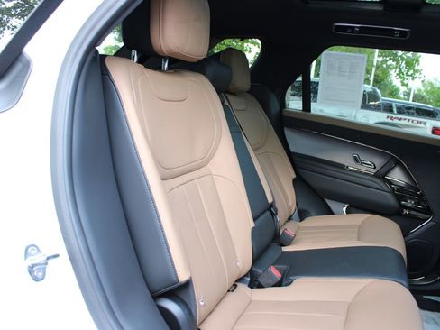 Used 2025 Land Rover Range Rover Sport Dynamic SE AWD/4WD image 25