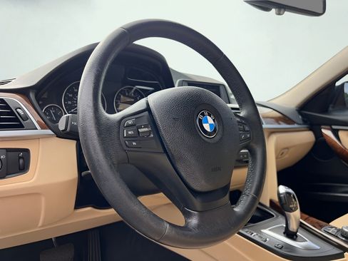 Used 2018 BMW 320i Sedan RWD image 34