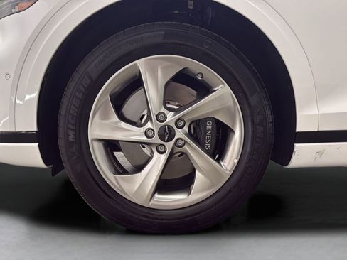 Certified 2026 Genesis GV70 3.5T Sport Prestige AWD/4WD image 3