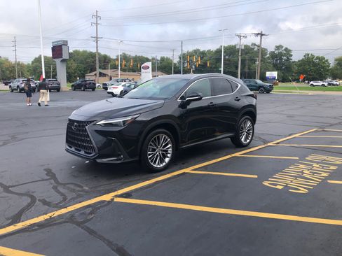 Used 2022 Lexus NX 350 AWD w/ Luxury Package image 4