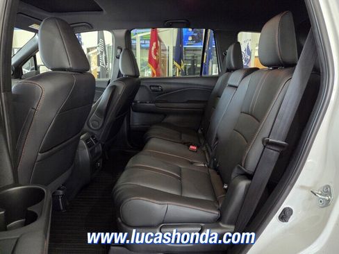 Used 2023 Honda Passport TrailSport image 8