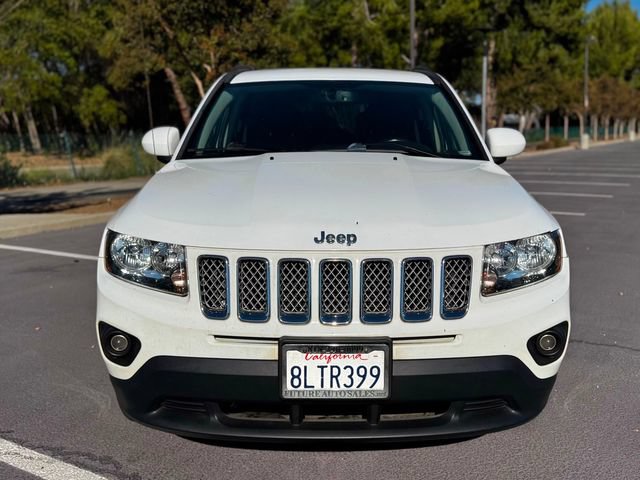 Used 2017 Jeep Compass Latitude FWD image 5