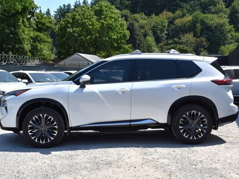 Used 2026 Nissan Rogue Platinum w/ Platinum Premium Package AWD/4WD image 9