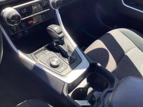 Used 2019 Toyota RAV4 XLE w/ Convenience Package AWD/4WD image 18
