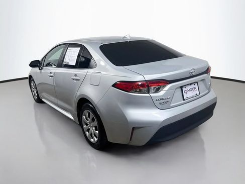 Used 2023 Toyota Corolla LE FWD image 5