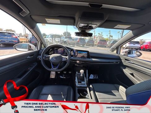 Used 2024 Volkswagen Golf R image 28