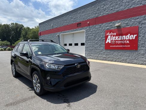Used 2020 Toyota RAV4 XLE Premium AWD/4WD image 1