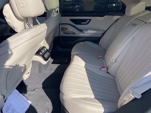 Certified 2023 Mercedes-Benz S 500 4MATIC image 24