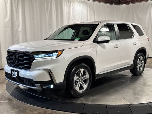 Used 2025 Honda Pilot EX-L image 1