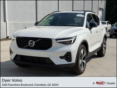 Used 2026 Volvo XC40 B5 Plus w/ Climate Package