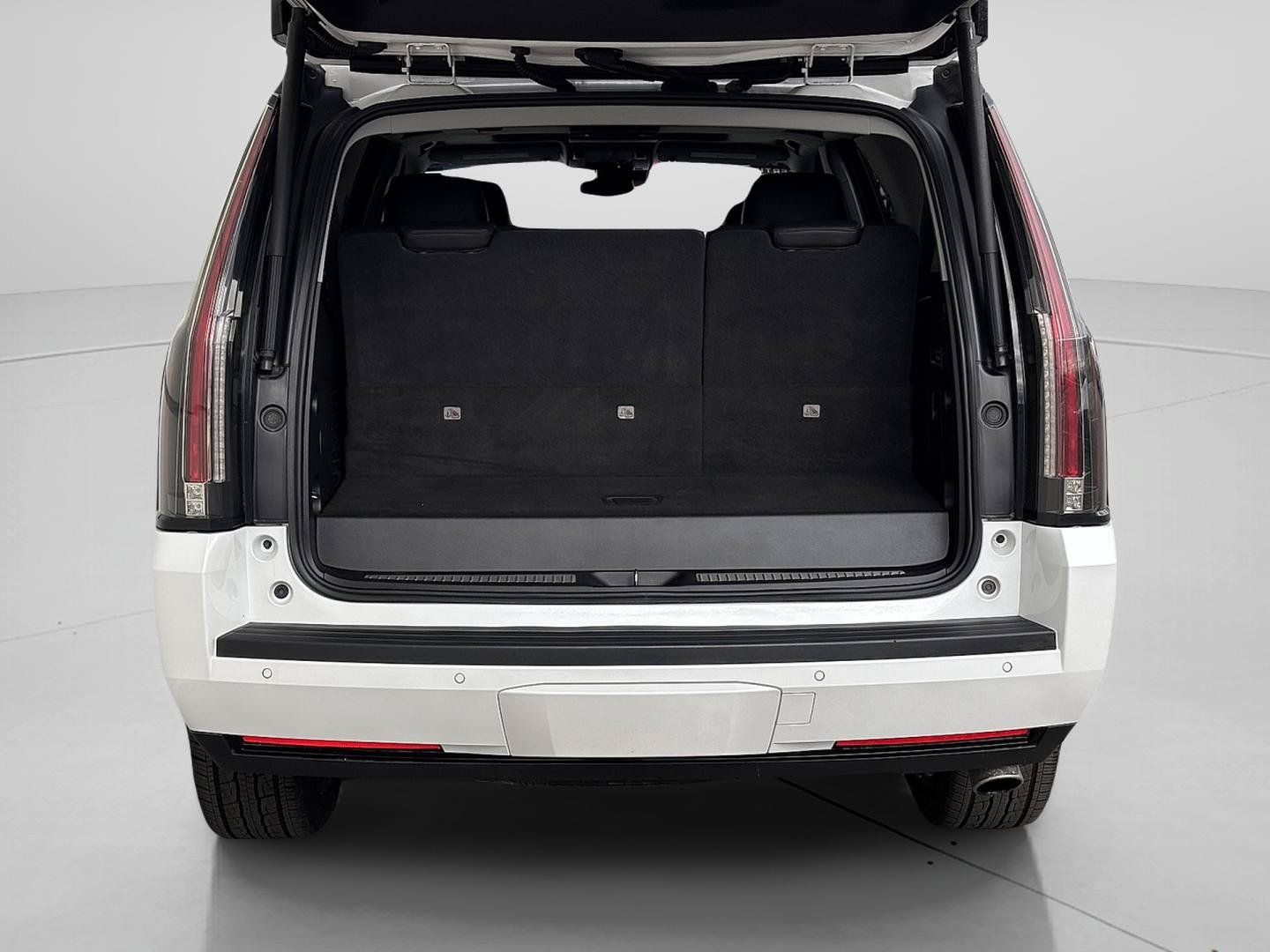 Used 2020 Cadillac Escalade Luxury AWD/4WD image 7