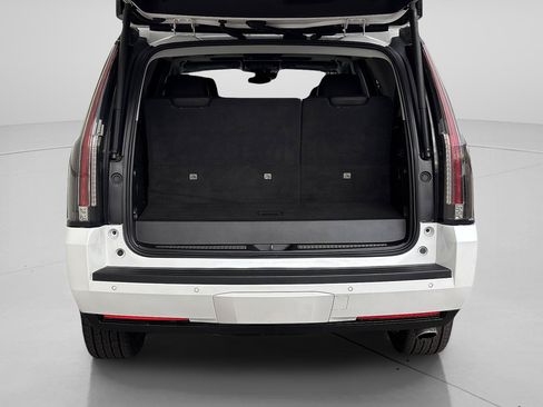 Used 2020 Cadillac Escalade Luxury AWD/4WD image 7